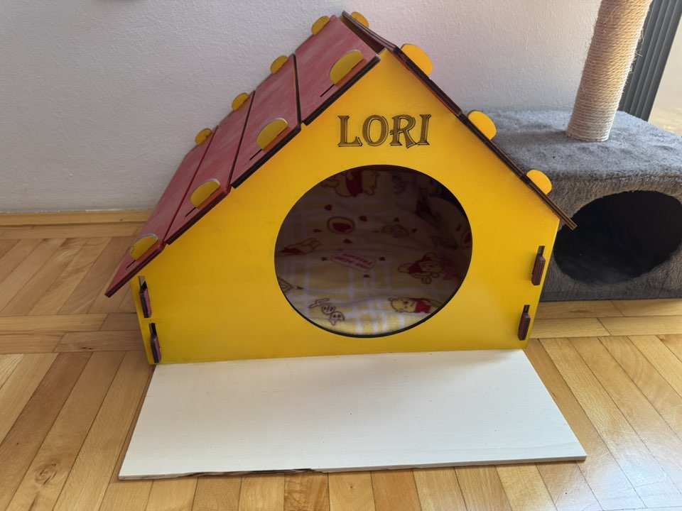 Hiška za mačke-hudeartles.si