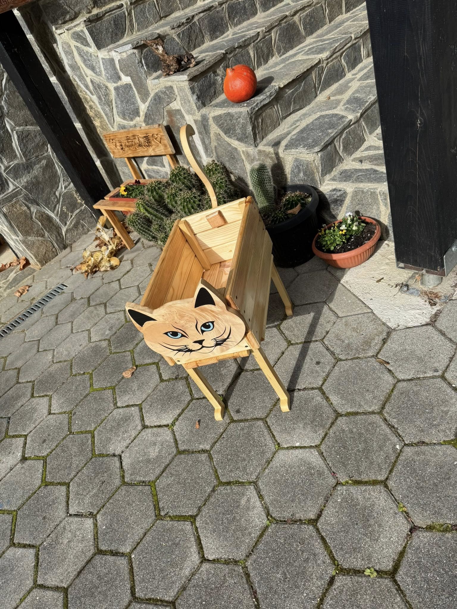 Korito za rože - Mačka-hudeartles.si